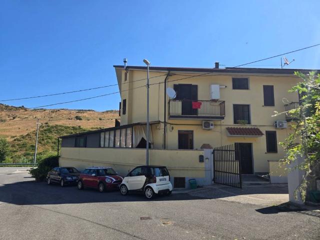 Appartamento in vendita a Borgia CZ