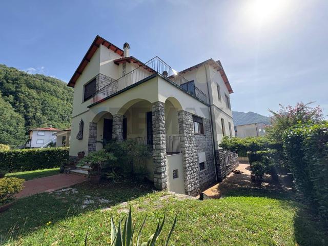 Appartamento in vendita a Borgo a Mozzano, Centro