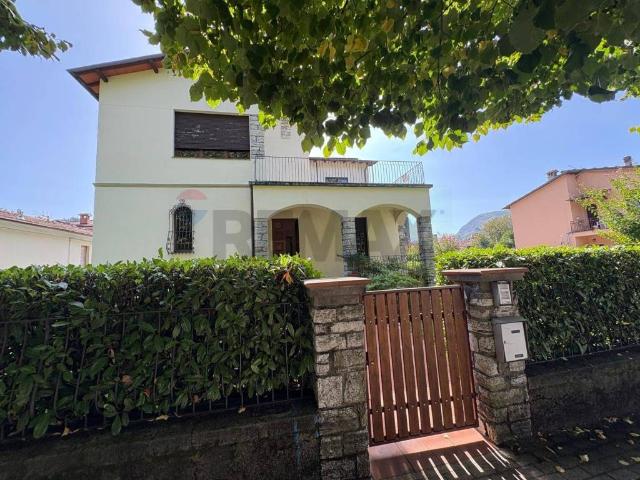 Appartamento in vendita a Borgo a Mozzano LU