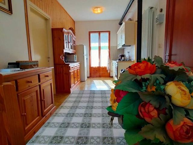 Appartamento in vendita a Borgo Val di Taro PR