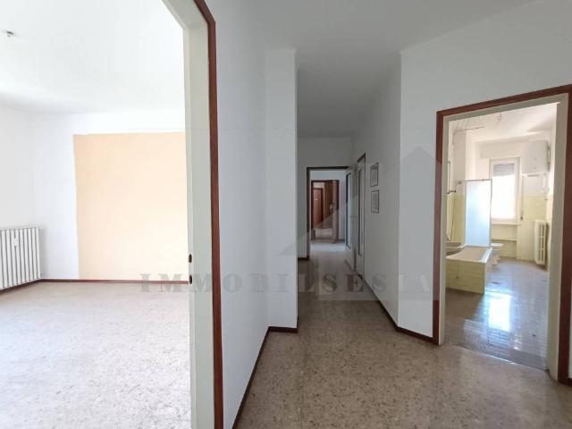 Appartamento in vendita a Borgosesia VC