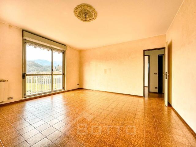 Appartamento in vendita a Borgosesia VC