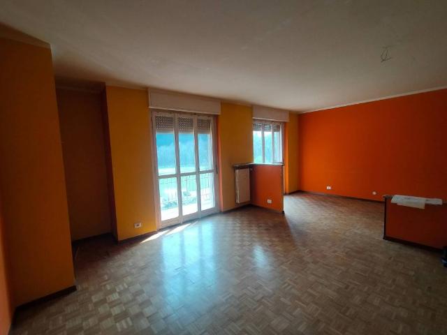 Appartamento in vendita a Borgosesia VC