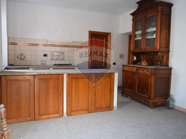 Appartamento in vendita a Borzonasca