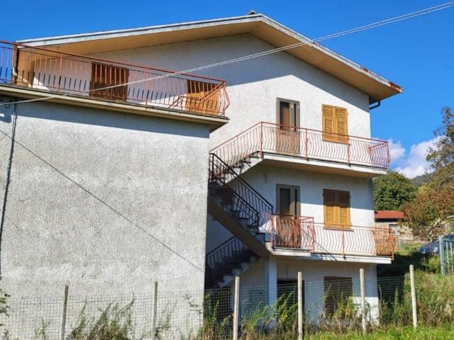 Appartamento in vendita a Borzonasca GE