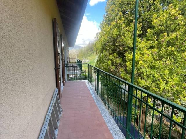 Appartamento in vendita a Borzonasca GE