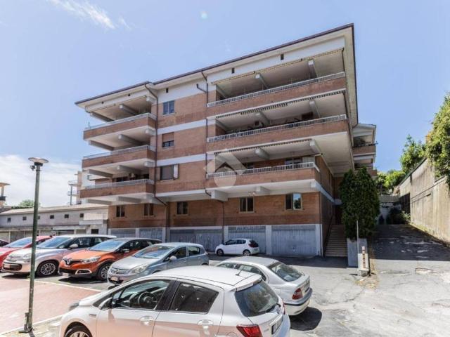 Appartamento in vendita a Bracciano RM
