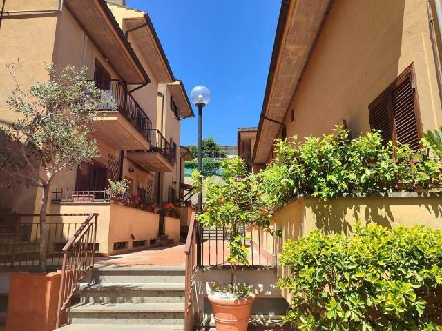 Appartamento in vendita a Bracciano RM