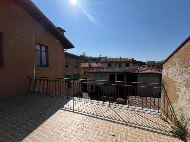 Appartamento in vendita a Brenta VA
