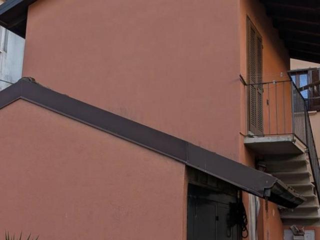 Appartamento in vendita a Bregnano CO