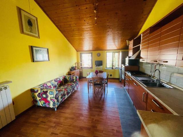 Appartamento in vendita a Bregnano CO