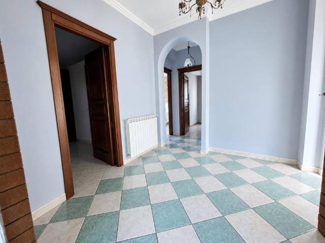 Appartamento in vendita a Bronte CT