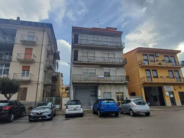 Appartamento in vendita a Brolo ME