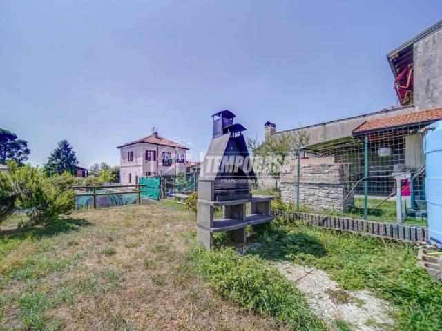 Appartamento in vendita a Brunello VA