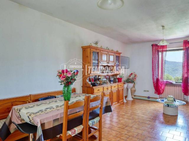Appartamento in vendita a Cuasso al Monte VA