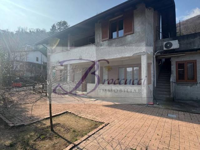 Appartamento in vendita a Cuasso al Monte VA
