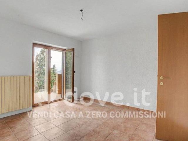 Appartamento in vendita a Cunardo