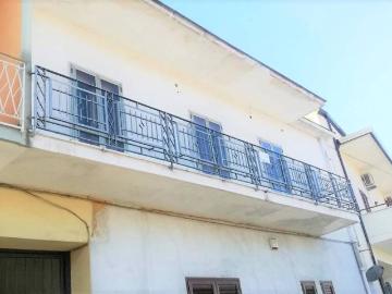 Appartamento in vendita a Curti CE