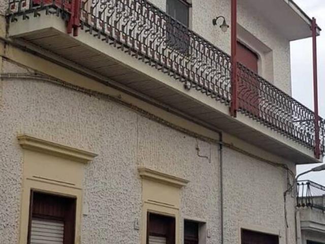 Appartamento in vendita a Cutrofiano LE