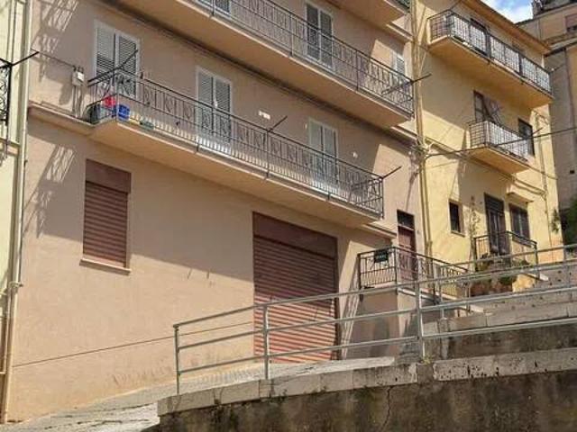 Appartamento in vendita a Caccamo PA