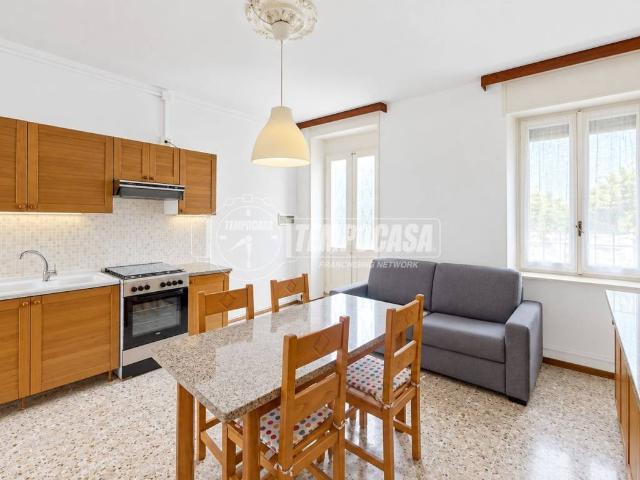 Appartamento in vendita a Cabiate CO