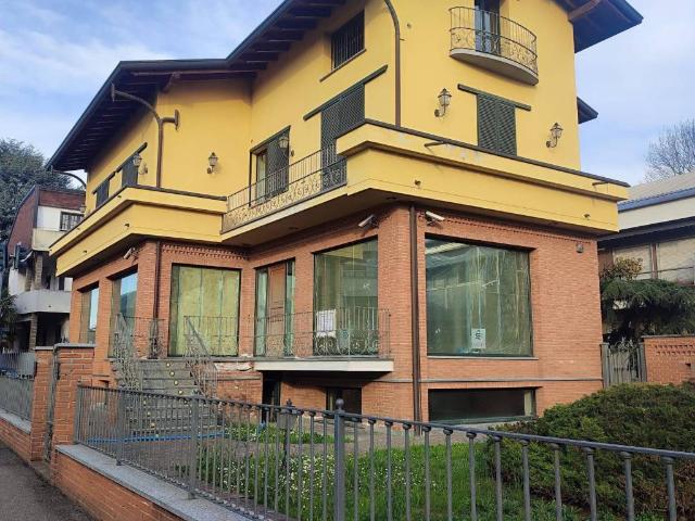 Appartamento in vendita a Cabiate CO