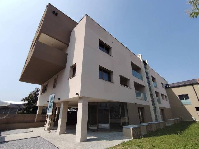 Appartamento in vendita a Cabiate CO