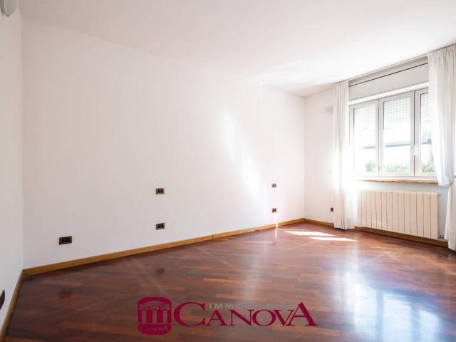 Appartamento in vendita a Cabiate CO