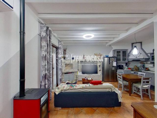 Appartamento in vendita a Cabiate CO