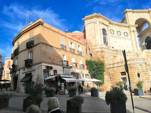 Appartamento in vendita a Cagliari CA