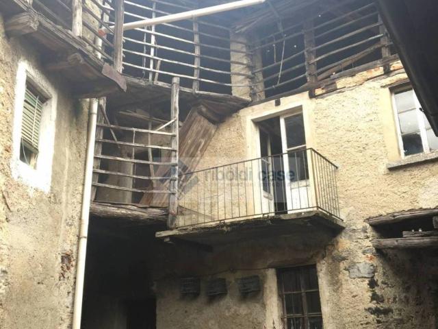 Appartamento in vendita a Caglio CO