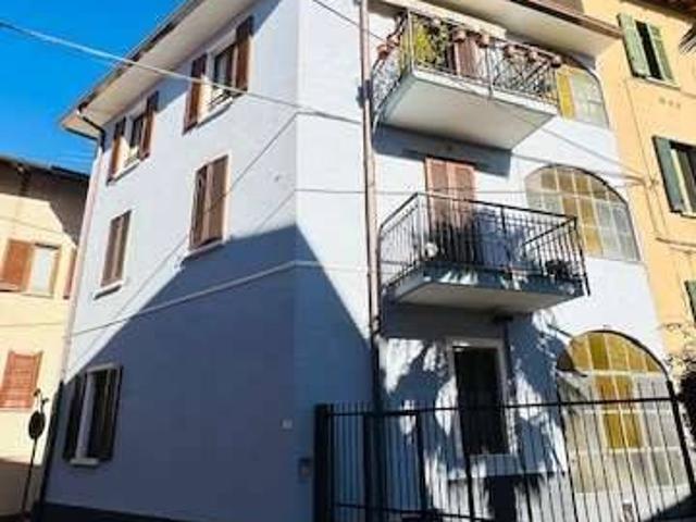 Casa indipendente in vendita a Cadorago CO