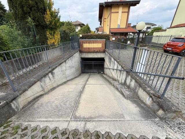 Villa in vendita a Cadorago CO