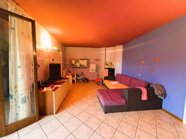 Appartamento in vendita a Cadorago CO