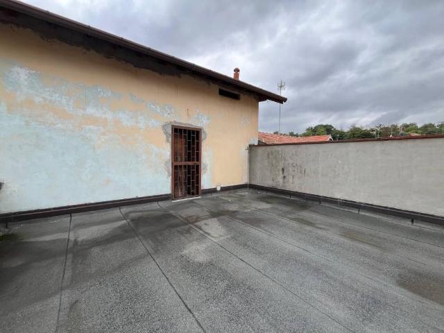 Appartamento in vendita a Cairate VA