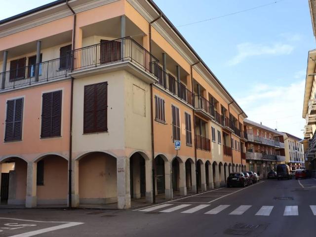 Appartamento in vendita a Cairate VA