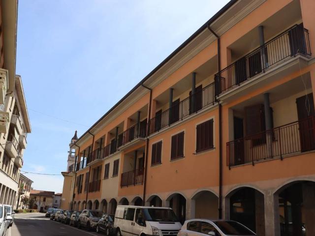 Appartamento in vendita a Cairate VA