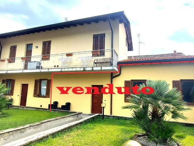 Appartamento in vendita a Cairate VA