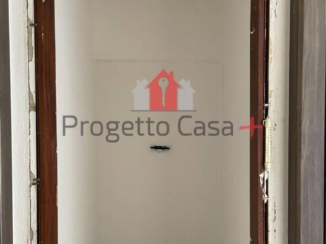 Appartamento in vendita a Cairate VA