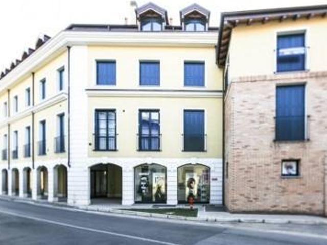 Appartamento in vendita a Cairate VA