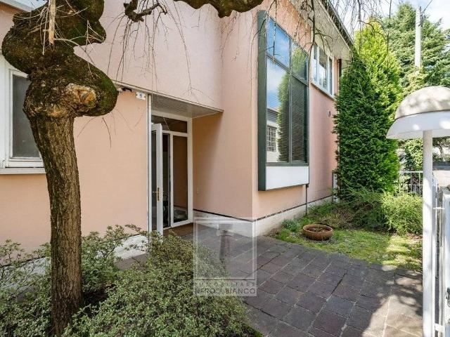 Appartamento in vendita a Calolziocorte LC