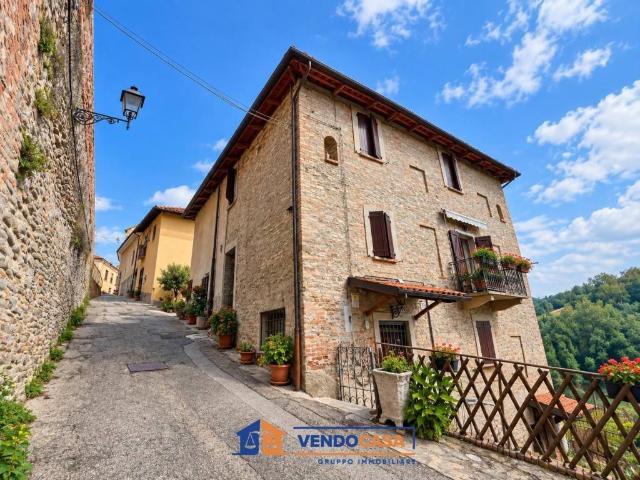 Appartamento in vendita a Calamandrana AT