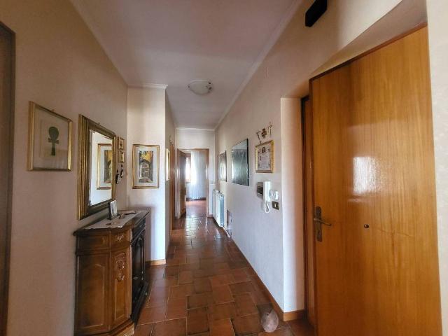 Appartamento in vendita a Calcata VT