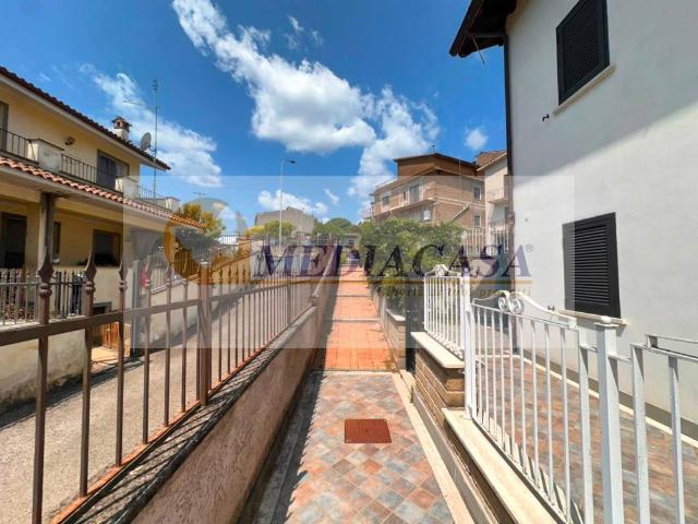 Appartamento in vendita a Calcata VT