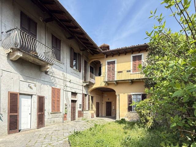 Appartamento in vendita a Calco LC