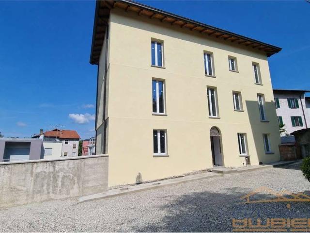 Appartamento in vendita a Calco LC