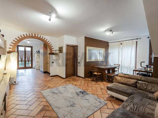Appartamento in vendita a Calco