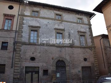 Appartamento in vendita a Caldarola MC