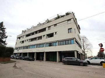 Appartamento in vendita a Calderara Di Reno
