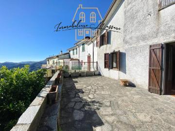 Appartamento in vendita a Calice al Cornoviglio SP